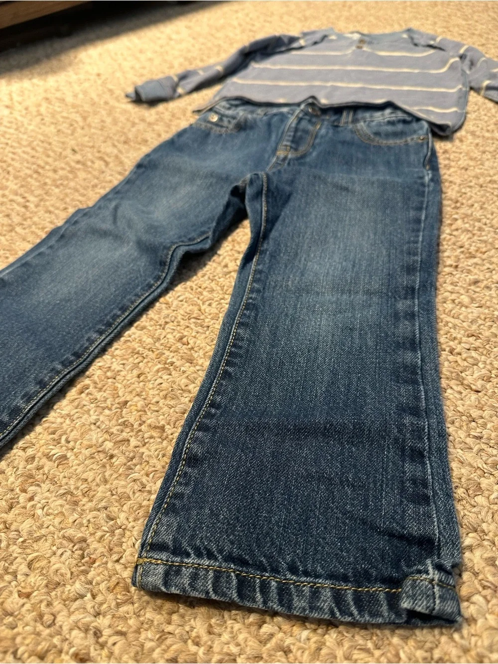 Toddler Long Sleeve Henley Top and Jeans Set - Picture 5 of 8
